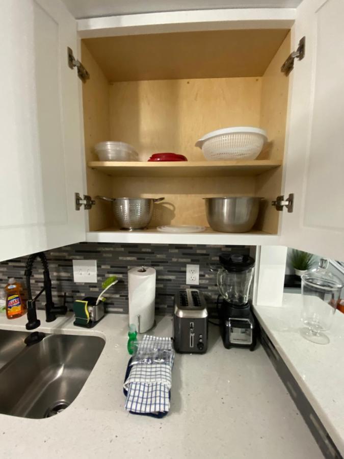 Hhi Homes- Newly Renovated Cozy Modern Pet-Friendly Villa-Ideal Location ヒルトンヘッドアイランド エクステリア 写真