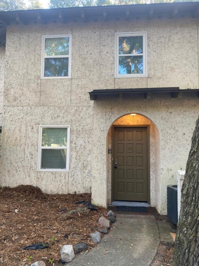 Hhi Homes- Newly Renovated Cozy Modern Pet-Friendly Villa-Ideal Location ヒルトンヘッドアイランド エクステリア 写真